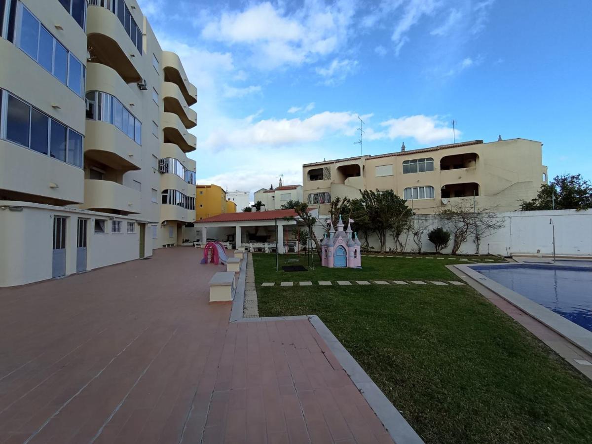 Love Shack Flat In Quarteira Center 外观 照片